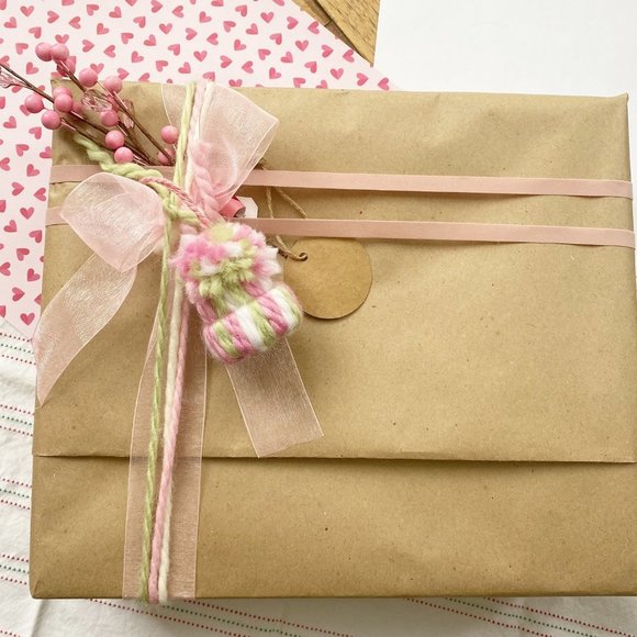 Valentine's Day Handmade Winter Mini Knit Hat Charm Gift Wrap Hanging Charm Gift - Picture 4 of 4